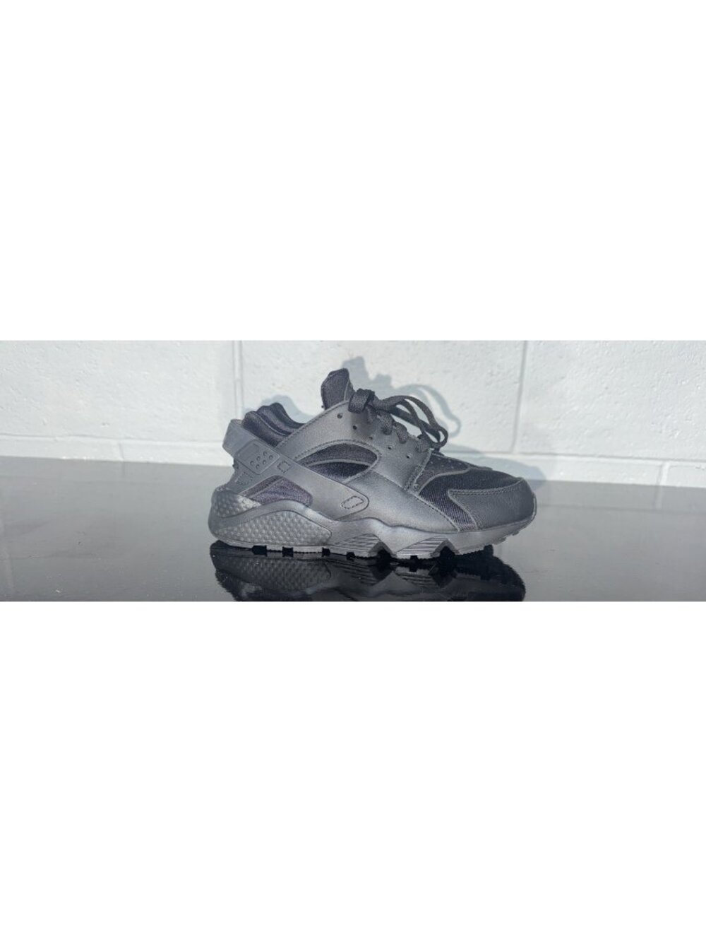 Nike Air Huarache Black Anthracite Heel Tab Womens Athletic Shoes Size 7.5